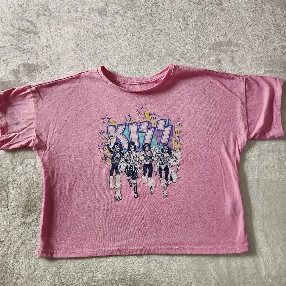 Girls Kiss Light Pink Crop Tshirt With Graphics Size Large